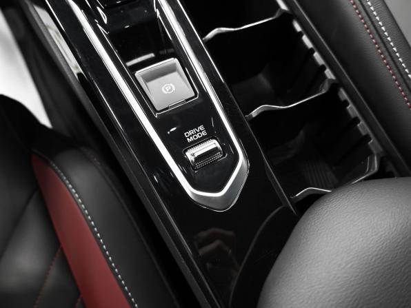 Geely Coolray I Рестайлинг с пробегом 2024 года, цена 1 995 000 рублей, 69171 км, внедорожник, Автокод Объявления
