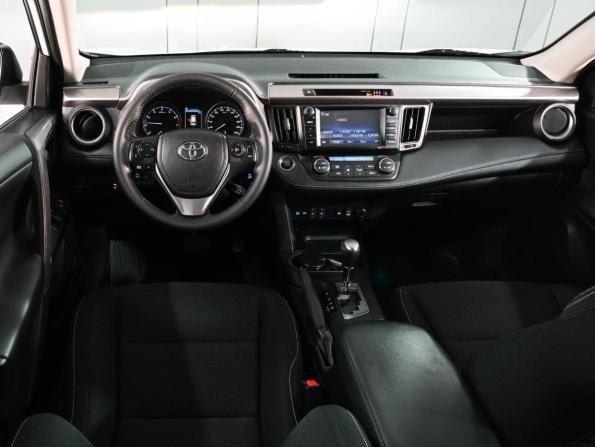 Toyota RAV4 IV (XA40) Рестайлинг с пробегом 2018 года, цена 2 478 000 рублей, 167495 км, внедорожник, Автокод Объявления