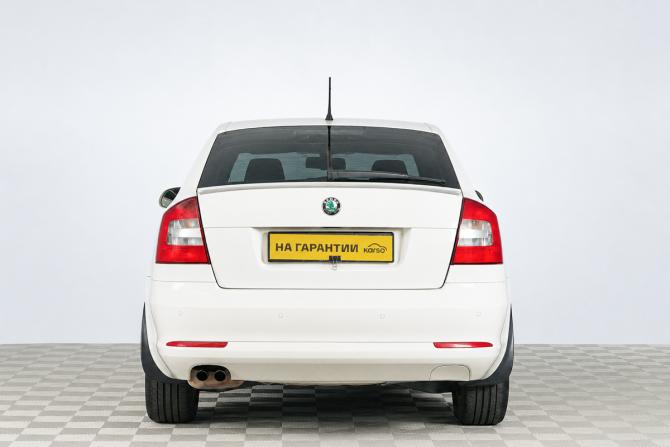 Skoda Octavia II (A5) Рестайлинг с пробегом 2012 года, цена 1 119 000 рублей, 274000 км, лифтбек, Автокод Объявления