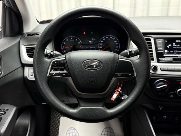 Hyundai Solaris II Рестайлинг с пробегом 2021 года, цена 1 614 000 рублей, 89760 км, седан, Автокод Объявления