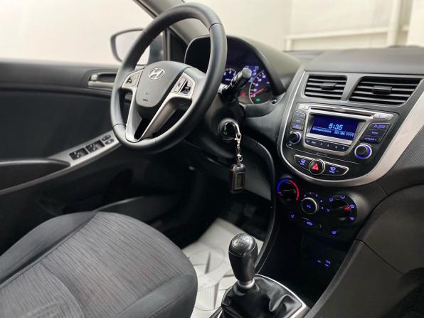 Hyundai Solaris I Рестайлинг с пробегом 2015 года, цена 890 000 рублей, 128241 км, седан, Автокод Объявления
