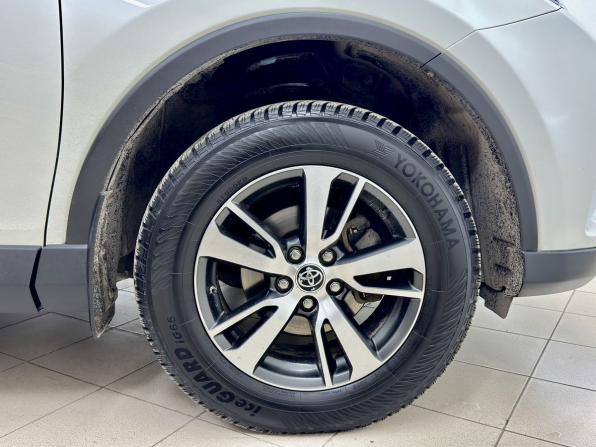 Toyota RAV4 IV (XA40) Рестайлинг с пробегом 2017 года, цена 2 395 000 рублей, 140863 км, внедорожник, Автокод Объявления