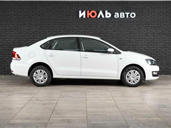 Volkswagen Polo V Рестайлинг с пробегом 2019 года, цена 1 055 000 рублей, 36366 км, седан, Автокод Объявления