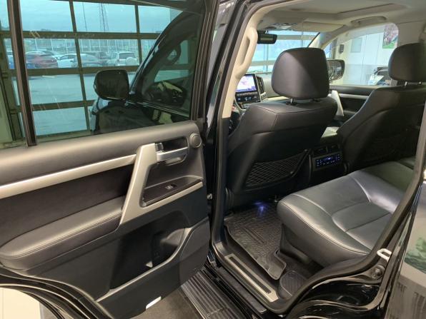 Toyota Land Cruiser 200 Series Рестайлинг 2 с пробегом 2019 года, цена 6 790 000 рублей, 234130 км, внедорожник, Автокод Объявления
