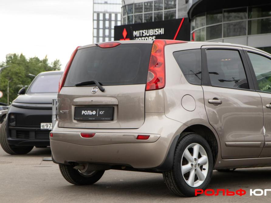 Nissan Note I Москва  - изображение 19