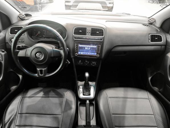 Volkswagen Polo V с пробегом 2012 года, цена 650 000 рублей, 224748 км, седан, Автокод Объявления