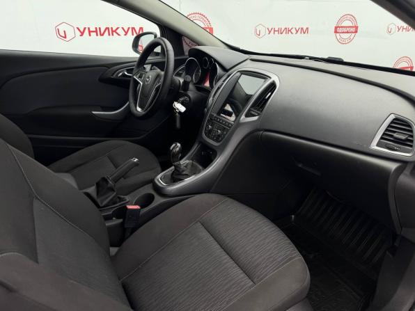 Opel Astra J Рестайлинг с пробегом 2013 года, цена 549 000 рублей, 306999 км, хэтчбек, Автокод Объявления