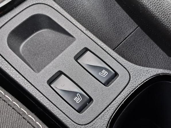 Renault Kaptur I Рестайлинг с пробегом 2021 года, цена 1 375 000 рублей, 92125 км, внедорожник, Автокод Объявления