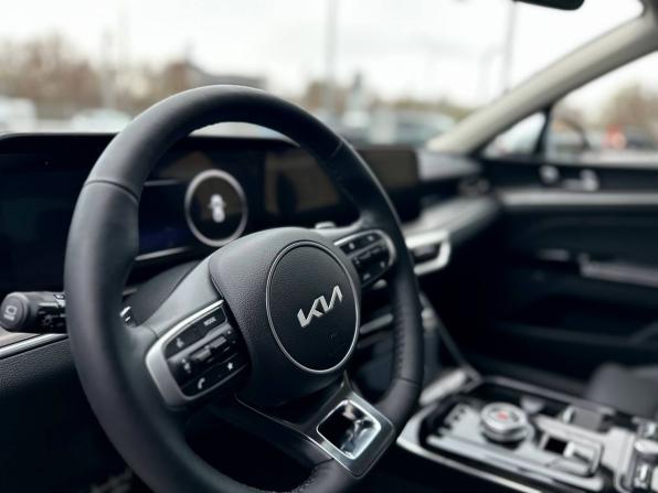 Новый Kia K5 III 2024 года, цена 4 530 000 рублей, седан, Автокод Объявления