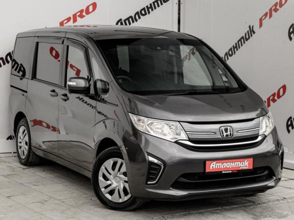 Honda Stepwgn V Рестайлинг с пробегом 2020 года, цена 2 370 000 рублей, 102012 км, минивэн, Автокод Объявления