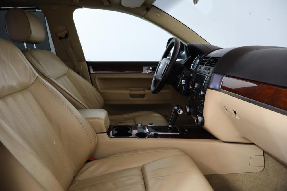 Volkswagen Touareg I Рестайлинг Санкт-Петербург  - изображение 11