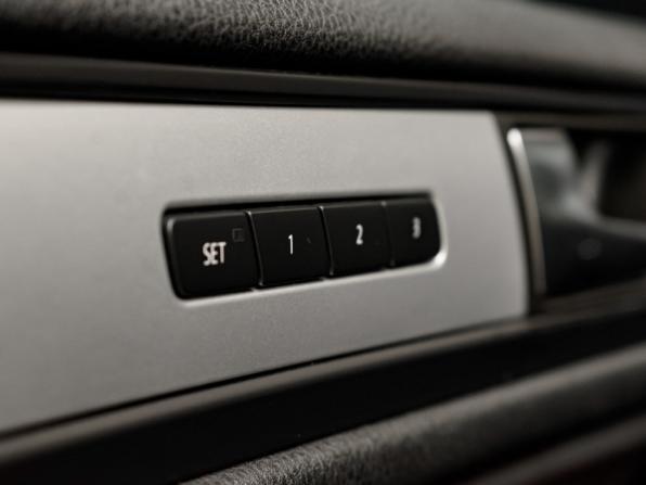 Volkswagen Touareg II с пробегом 2012 года, цена 1 730 000 рублей, 239372 км, внедорожник, Автокод Объявления