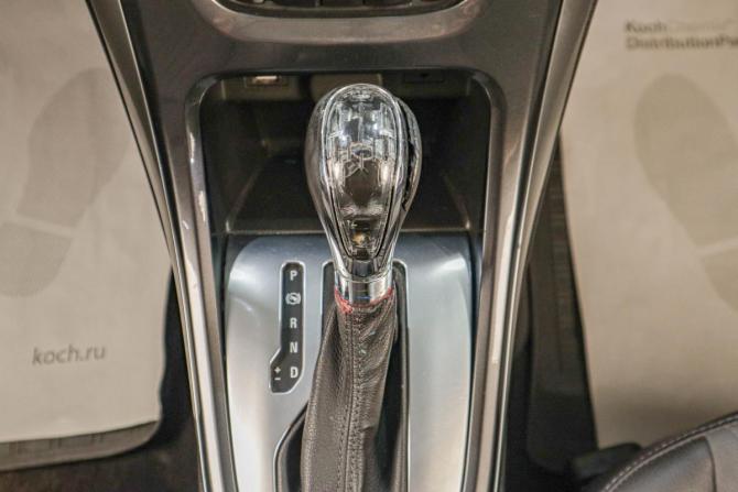 Opel Astra J Рестайлинг с пробегом 2013 года, цена 739 000 рублей, 176000 км, седан, Автокод Объявления