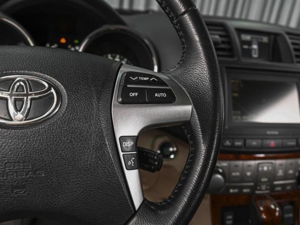Toyota Highlander II (XU40) Рестайлинг с пробегом 2010 года, цена 1 798 000 рублей, 162823 км, внедорожник, Автокод Объявления