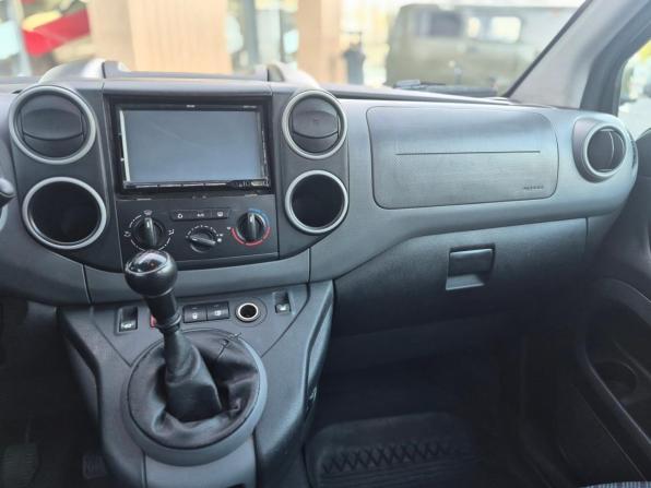 Peugeot Partner II с пробегом 2011 года, цена 529 000 рублей, 332158 км, минивэн, Автокод Объявления