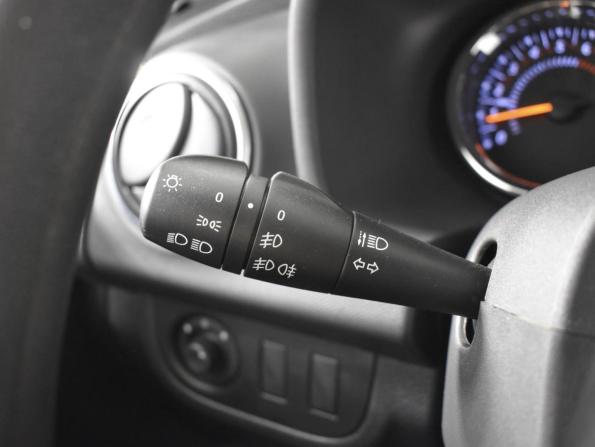 Renault Sandero II Рестайлинг с пробегом 2021 года, цена 1 229 100 рублей, 72033 км, хэтчбек, Автокод Объявления