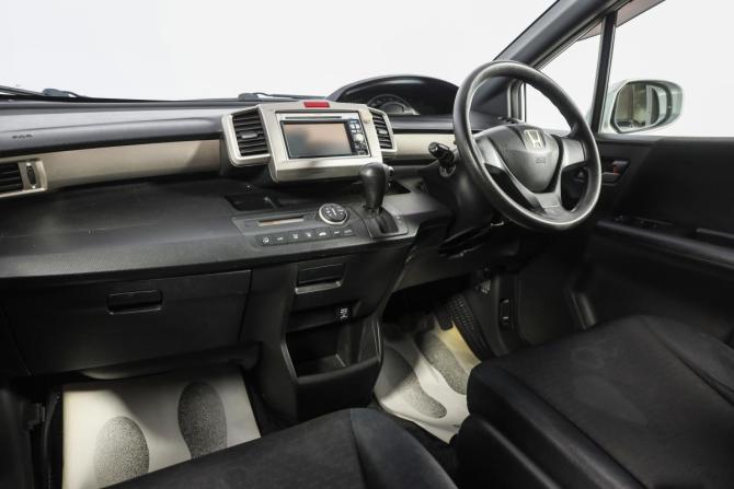 Honda Freed I с пробегом 2010 года, цена 999 000 рублей, 195002 км, компактвэн, Автокод Объявления