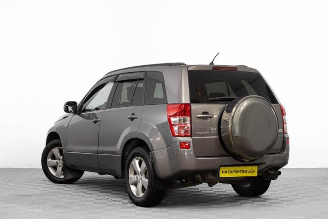 Suzuki Grand Vitara II с пробегом 2007 года, цена 949 000 рублей, 240000 км, внедорожник, Автокод Объявления