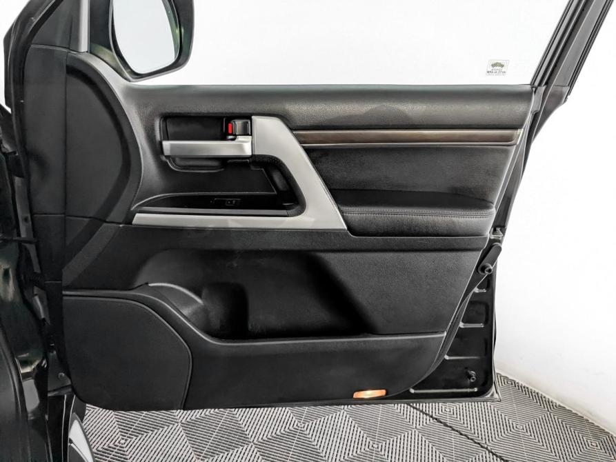 Toyota Land Cruiser 200 Series Рестайлинг 2 Москва  - изображение 27