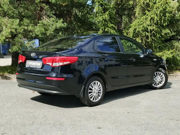 Kia Rio III Рестайлинг с пробегом 2015 года, цена 890 000 рублей, 132000 км, седан, Автокод Объявления