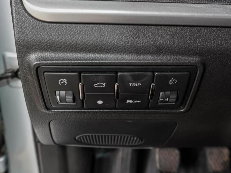 Geely Emgrand 7 I Рестайлинг Воронеж  - изображение 17