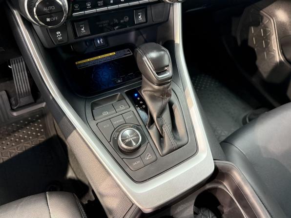 Toyota RAV4 V (XA50) с пробегом 2020 года, цена 3 810 000 рублей, 81084 км, внедорожник, Автокод Объявления