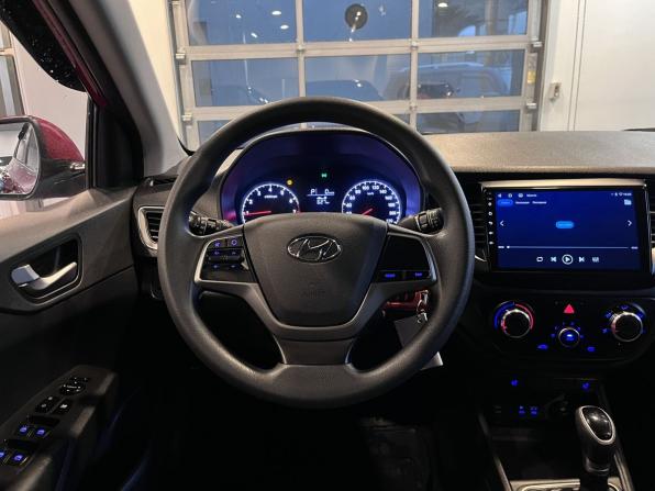 Hyundai Solaris II с пробегом 2018 года, цена 1 025 000 рублей, 213589 км, седан, Автокод Объявления