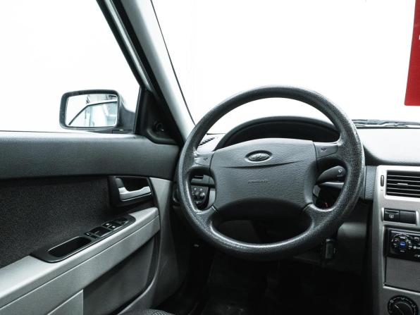 Lada (ВАЗ) Priora I с пробегом 2011 года, цена 540 000 рублей, 31398 км, хэтчбек, Автокод Объявления