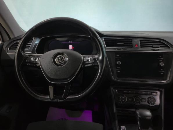 Volkswagen Tiguan II с пробегом 2018 года, цена 3 300 000 рублей, 77405 км, внедорожник, Автокод Объявления