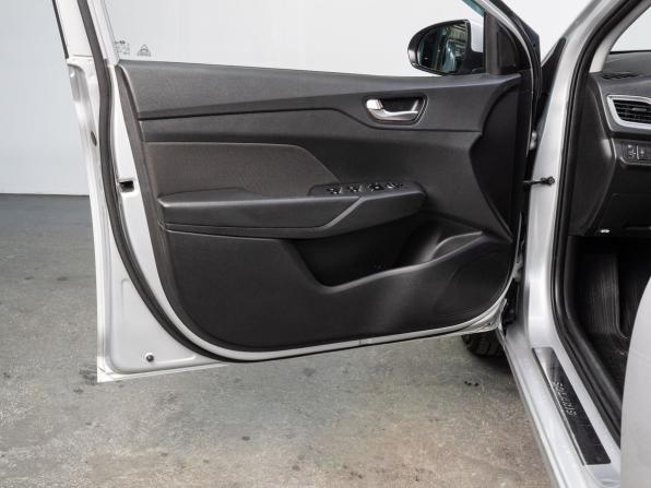 Hyundai Solaris II с пробегом 2019 года, цена 1 435 000 рублей, 119693 км, седан, Автокод Объявления