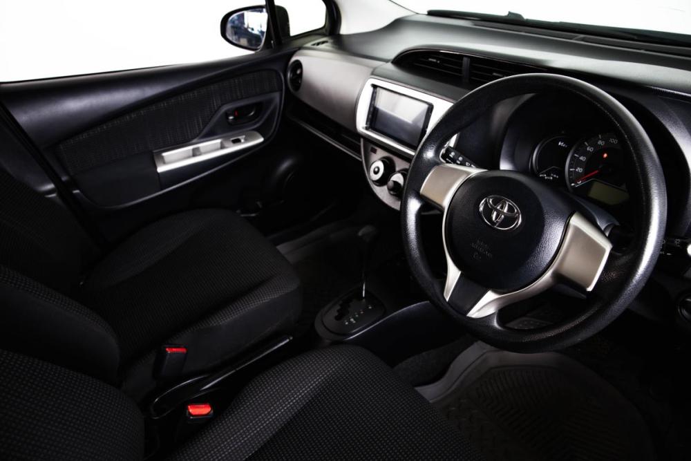 Toyota Vitz III (XP130) Рестайлинг Пермь  - изображение 9