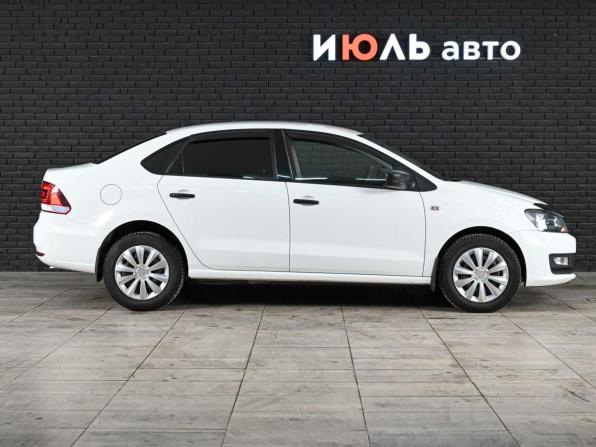 Volkswagen Polo V Рестайлинг с пробегом 2017 года, цена 1 230 000 рублей, 132080 км, седан, Автокод Объявления