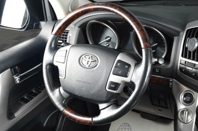 Toyota Land Cruiser 200 Series с пробегом 2014 года, цена 3 849 000 рублей, 280000 км, внедорожник, Автокод Объявления