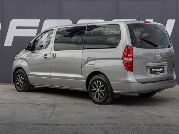Hyundai H-1 II Рестайлинг 2 с пробегом 2019 года, цена 3 170 000 рублей, 97652 км, минивэн, Автокод Объявления