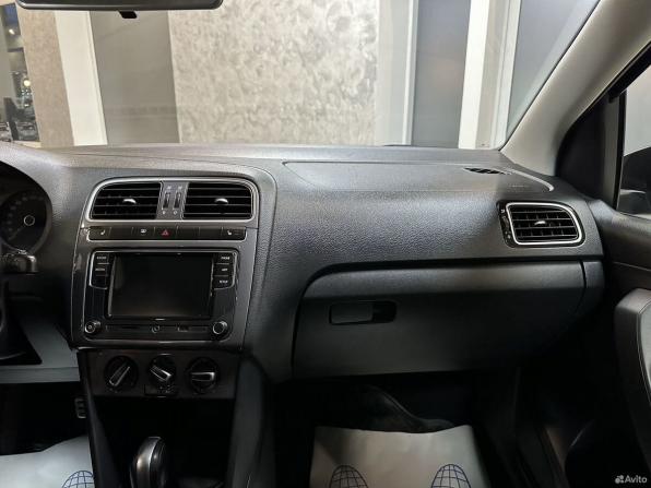 Volkswagen Polo V Рестайлинг с пробегом 2018 года, цена 1 325 000 рублей, 96269 км, седан, Автокод Объявления