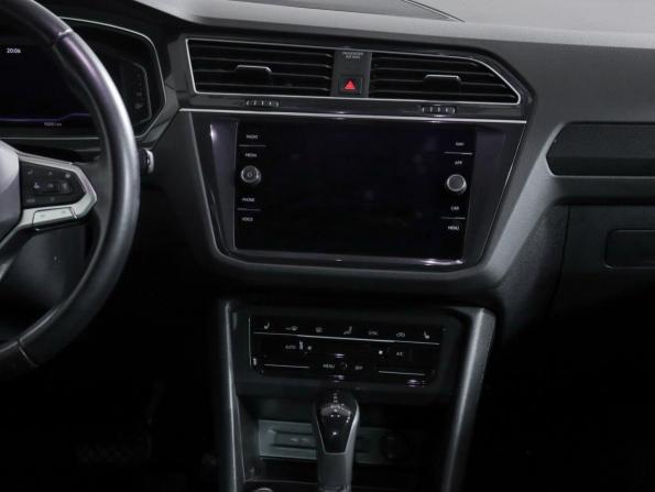 Volkswagen Tiguan II Рестайлинг с пробегом 2021 года, цена 3 560 000 рублей, 90052 км, внедорожник, Автокод Объявления