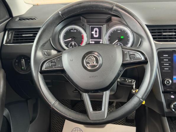 Skoda Octavia III (A7) Рестайлинг с пробегом 2019 года, цена 1 665 000 рублей, 180791 км, лифтбек, Автокод Объявления