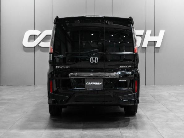 Honda Stepwgn V Рестайлинг с пробегом 2020 года, цена 2 650 000 рублей, 63971 км, минивэн, Автокод Объявления