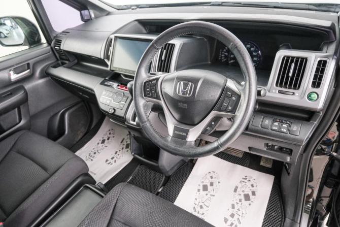 Honda Stepwgn IV Рестайлинг с пробегом 2014 года, цена 1 569 000 рублей, 196900 км, минивэн, Автокод Объявления
