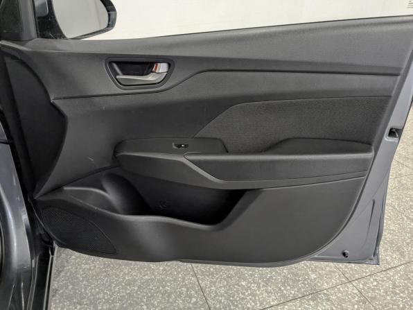 Hyundai Solaris II с пробегом 2019 года, цена 1 370 000 рублей, 89075 км, седан, Автокод Объявления
