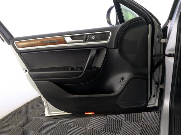 Volkswagen Touareg II с пробегом 2013 года, цена 1 952 500 рублей, 177393 км, внедорожник, Автокод Объявления
