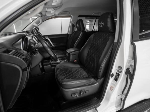 Toyota Land Cruiser Prado 150 Series Рестайлинг 1 с пробегом 2016 года, цена 3 350 000 рублей, 192968 км, внедорожник, Автокод Объявления