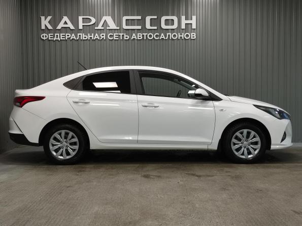 Hyundai Solaris II Рестайлинг с пробегом 2022 года, цена 1 640 000 рублей, 63076 км, седан, Автокод Объявления