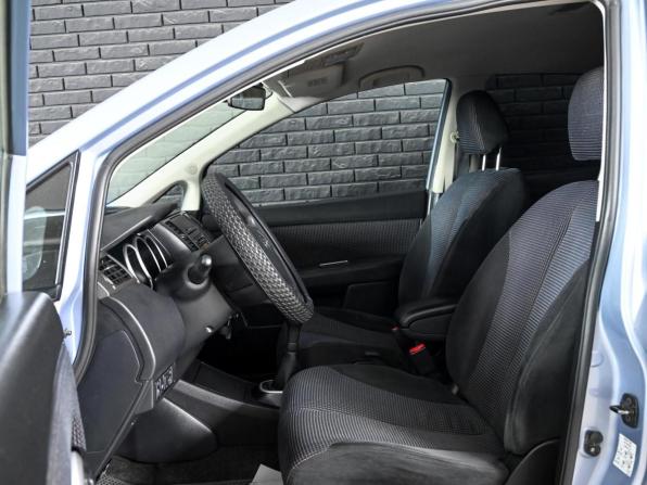 Nissan Tiida I Рестайлинг с пробегом 2011 года, цена 650 000 рублей, 176171 км, хэтчбек, Автокод Объявления