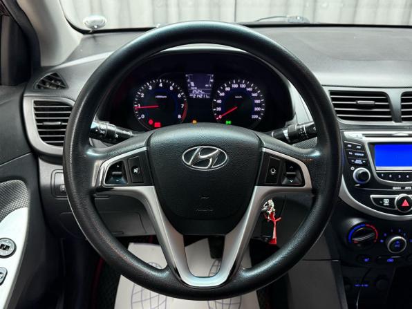 Hyundai Solaris I с пробегом 2012 года, цена 639 000 рублей, 214211 км, седан, Автокод Объявления