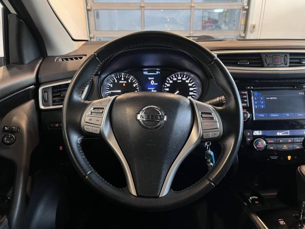 Nissan Qashqai II с пробегом 2016 года, цена 1 790 000 рублей, 130000 км, внедорожник, Автокод Объявления