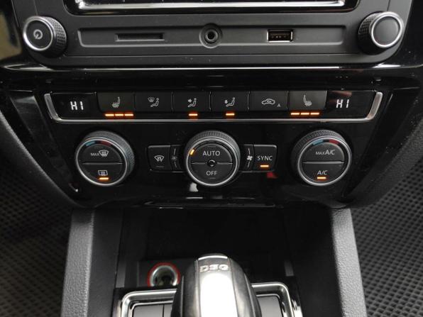 Volkswagen Jetta VI Рестайлинг с пробегом 2016 года, цена 1 249 000 рублей, 135059 км, седан, Автокод Объявления