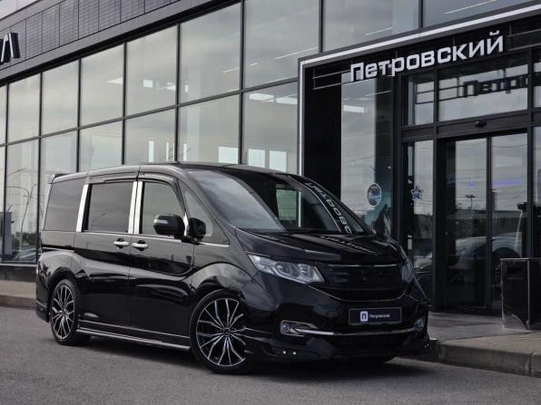 Honda Stepwgn V с пробегом 2015 года, цена 1 999 000 рублей, 108245 км, минивэн, Автокод Объявления