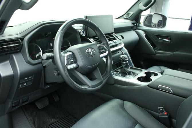 Toyota Land Cruiser 300 Series с пробегом 2021 года, цена 11 490 000 рублей, 15197 км, внедорожник, Автокод Объявления
