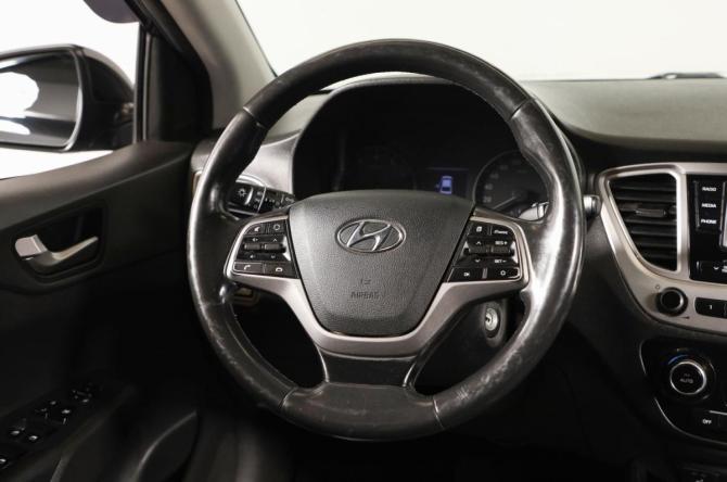 Hyundai Solaris II с пробегом 2019 года, цена 1 039 000 рублей, 259000 км, седан, Автокод Объявления